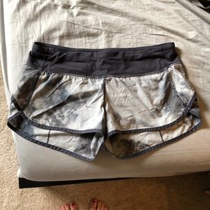 Vintage Lululemon Print Speed Up Short
